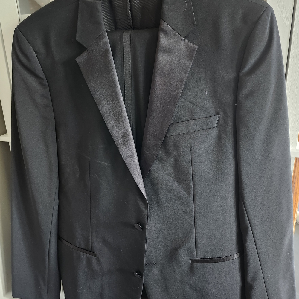 Hugo Boss Men's The Stars75 / Glamour3 Tuxedo Suit